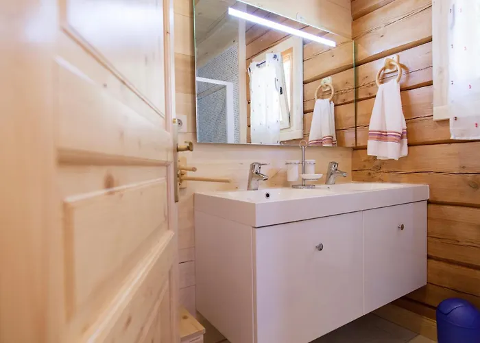 Au Pre De L'arbre Holiday home *