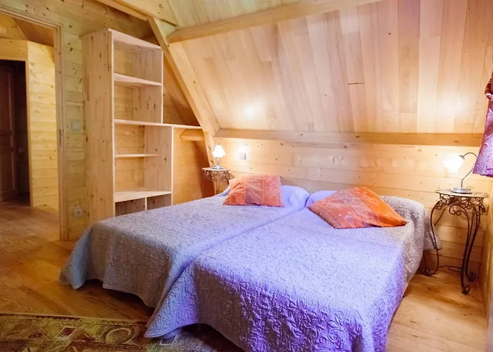 Au Pre De L'arbre Holiday home